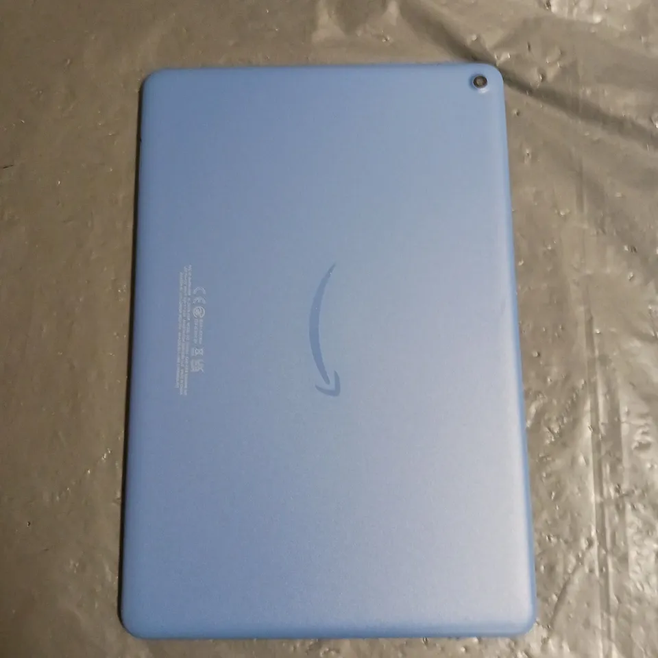 BOXED AMAZON FIRE HD10 32GB TABLET IN OCEAN