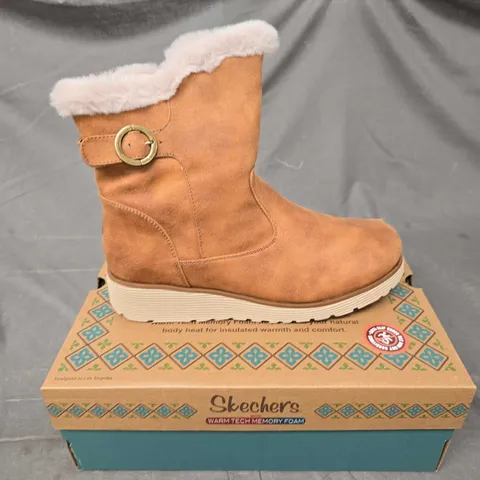 BOXED PAIR OF SKECHERS WARM TECH BOOTS IN TAN - 7