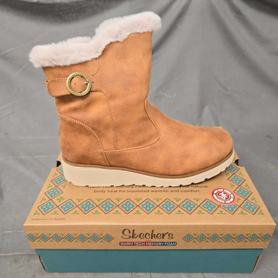 BOXED PAIR OF SKECHERS WARM TECH BOOTS IN TAN - 6