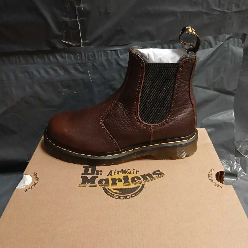 DR. MARTENS 2976 WL GRIZZLY DARK BROWN CHELSEA BOOTS – UK4 (EU37)