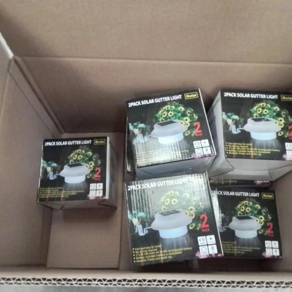 BOX CONTAINING APPROXIMATELY 8 BRAND NEW 2PCS SOLAR GUTTER LIGHT SETS