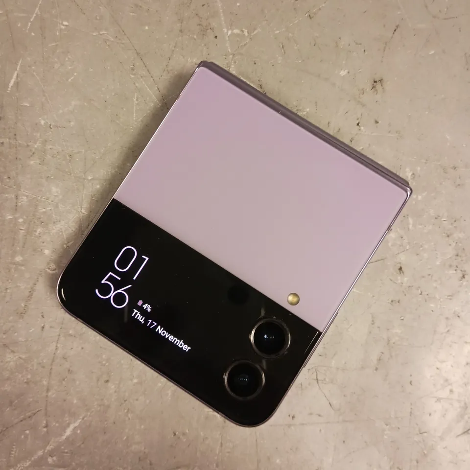 SAMSUNG GALAXY Z FLIP SMARTPHONE 