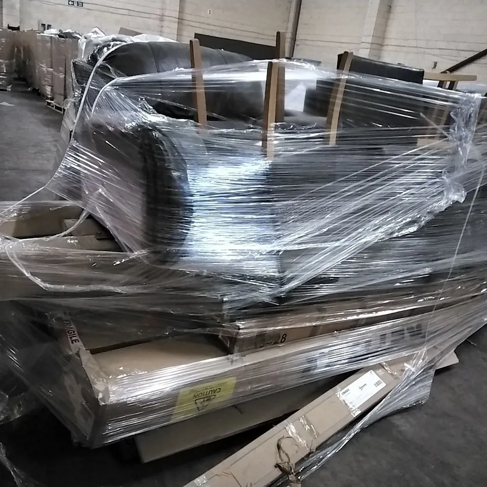 PALLET OF ASSORTED FLAT PACK FURNITURE AND PARTS TO INCLUDE: DINING CHAIRS, SOFA, 4M MANUAL BLIND WITH ZIPPER, PERGOLAS ETC