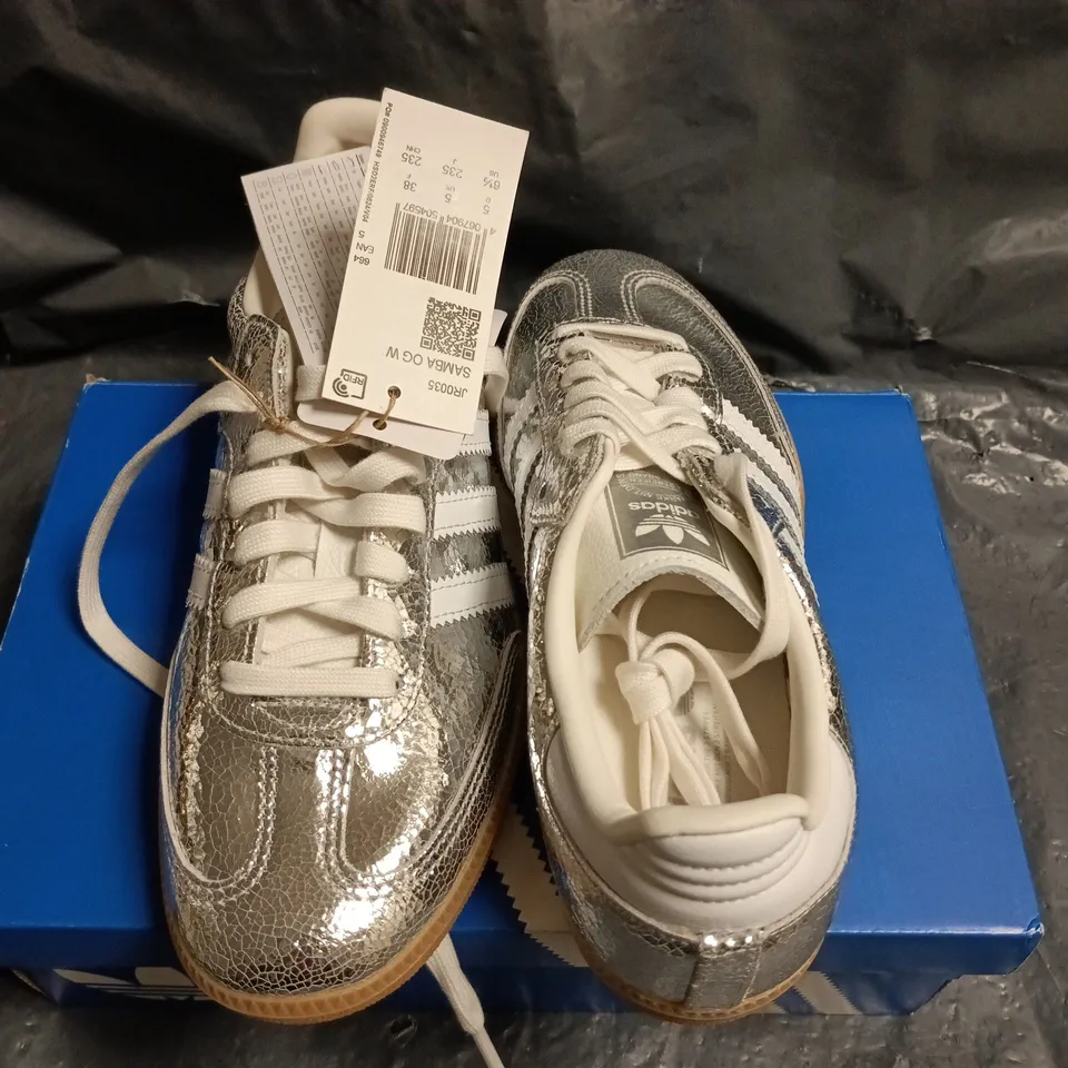 BOXED ADIDAS SAMBA OG W IN SILVER - UK 5