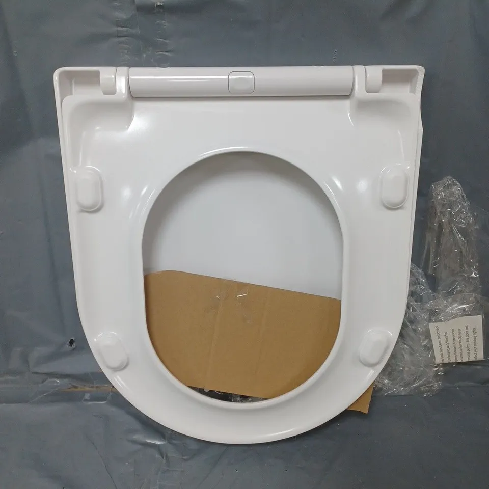 BOXED HOME SQUARE BACK TOILET SEAT 