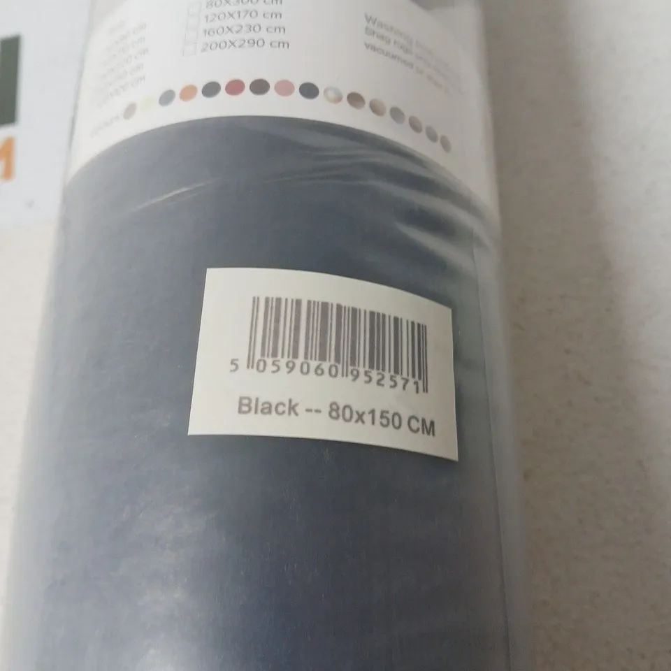 BLACK RUG 80 X 150 CM