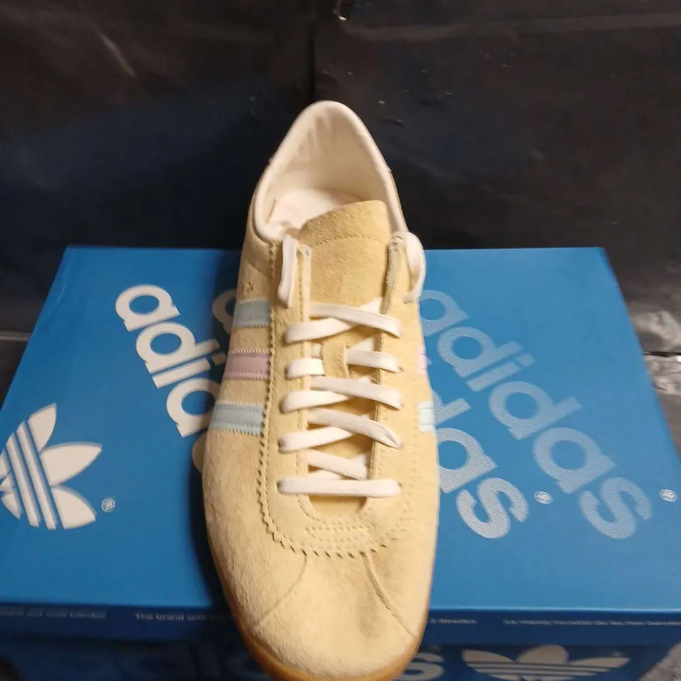 BOXED PAIR OF ADIDAS SUEDE TRAINERS WITH PASTEL STRIPES – BEIGE - UK SIZE 9.5
