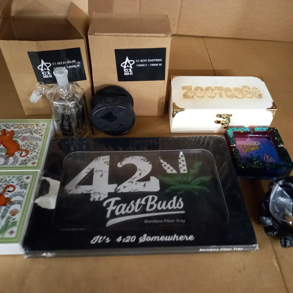 LOT OF ASSORTED SMOKING ACCESSORIES TO INCLUDE MATCHES, BAMBOO TRAY AND SMOKING PIPE