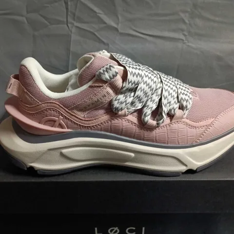 BOXED PAIR OF LOCI X NICKI MINAJ DOPAMINE SNEAKERS – PINK- UK SIZE 6