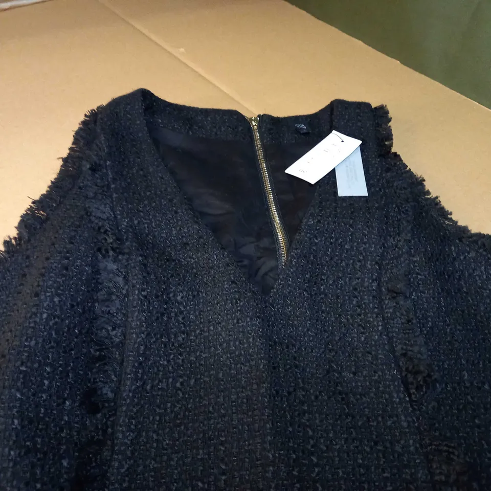 RIVER ISLAND BLACK TEXTURED/GOLD BUTTON DETAILED SUIT DRESS - SIZE 8