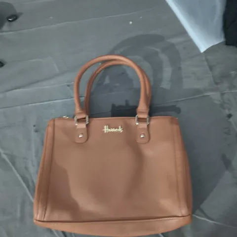 HARRORDS BROWN LEATHER HANDBAG WITH DOUBLE TOP HANDLES AND GOLD LOGO PLAQUE