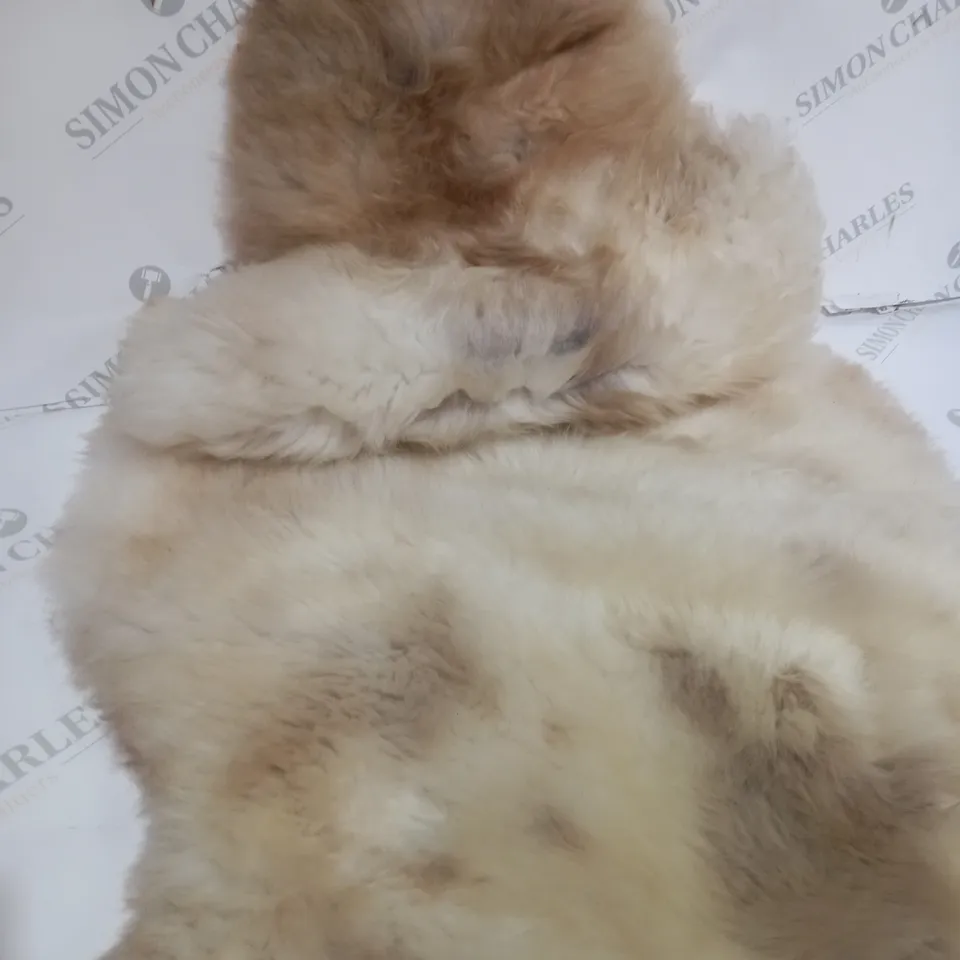 WHITE FAUX FUR RUG 