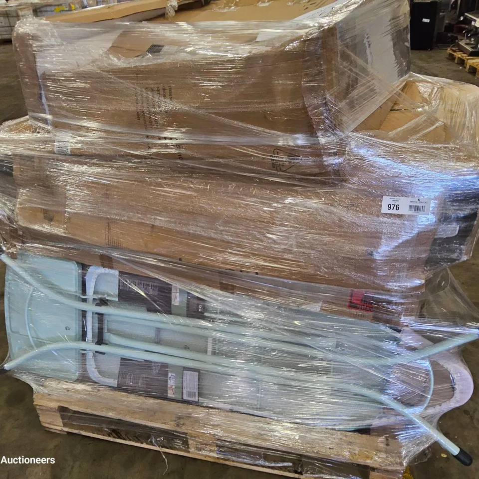 PALLET OF APPROXIMATELY 5  ASSORTED HOUSEHOLD & ELECTRICAL ITEMS TO INCLUDING