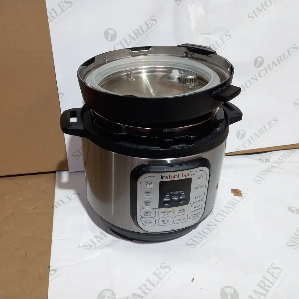 INSTANT POT DUO MINI PRESSURE COOKER