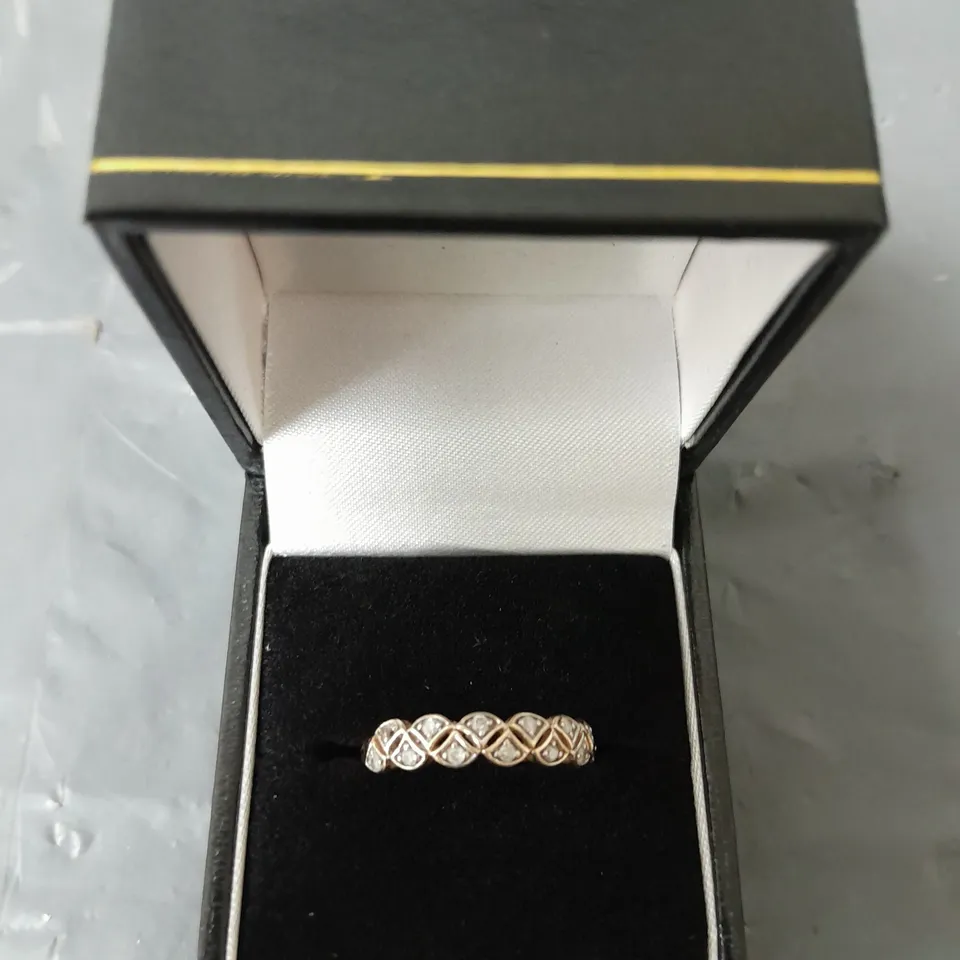 9CT YELLOW GOLD 0.17CT DIAMOND TWO ROW RING