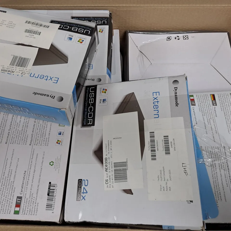 APPROXIMATELY 14 ASSORTED ELECTRICAL ITEMS TO INCLUDE HDMI SPLITTER, IP CAMERA, EXTERNAL USB CD-ROM, ETC