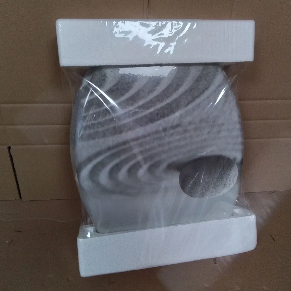 BOXED MDF TOILET SEAT 