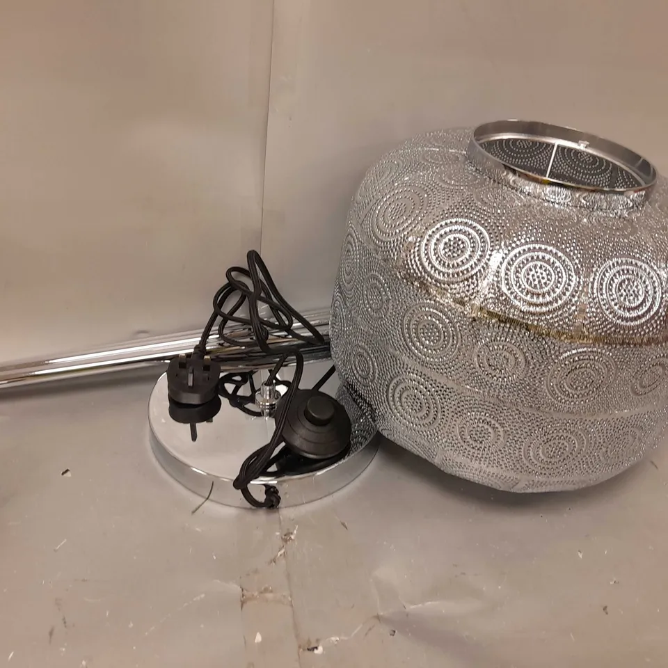 ANIS CRYSTAL FRETWORK LANTERN 