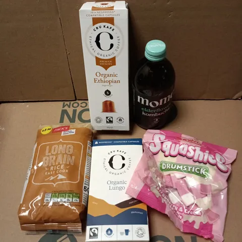 APPROXIMATELY 10 ASSORTED FOOD/DRINK PRODUCTS TO INCLUDE SQUASHIES, HUEL DRINK, MOMO DRINK ETC
