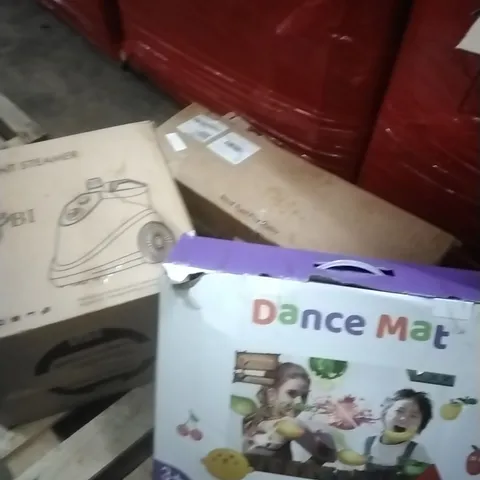 PALLET OF ASSORTED ITEMS INCLUDING - DANCE MAT, GARMENT STEAMER,BED RAIL FOR BABY 