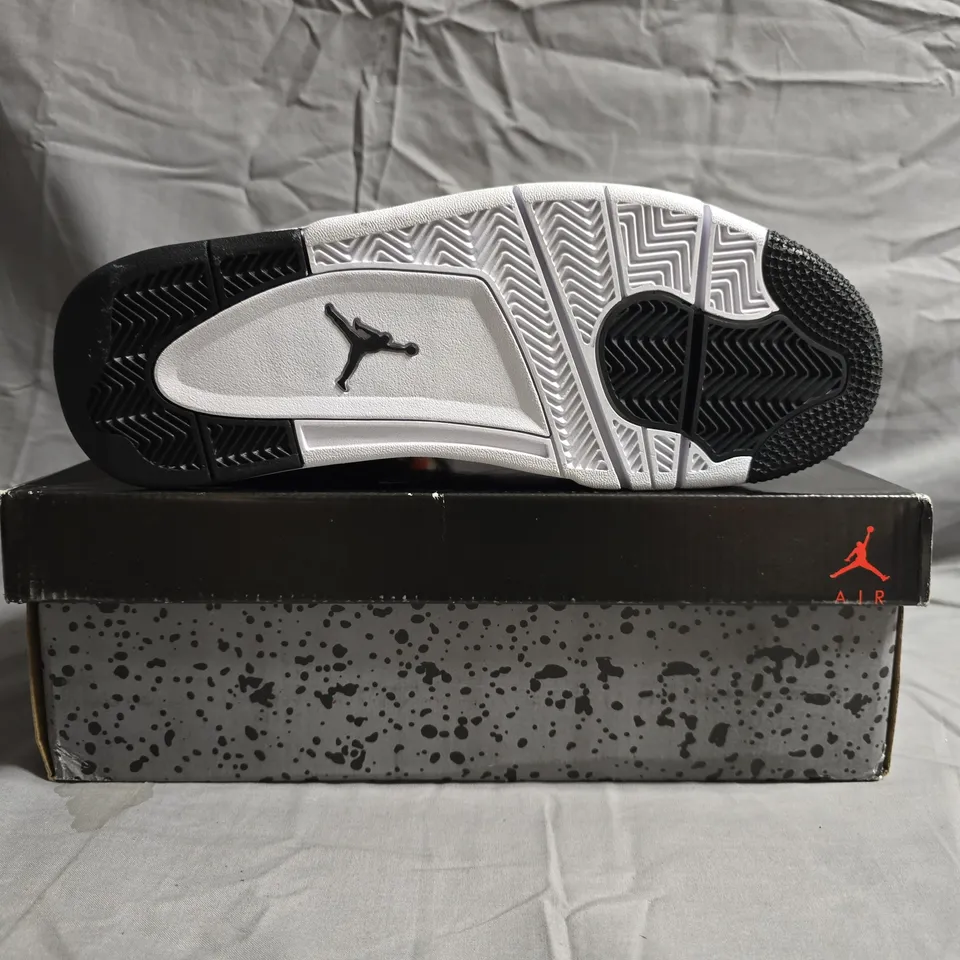 BOXED PAIR OF NIKE AIR JORDAN 4 RETRO SHOES IN BLACK SIZE UK 9