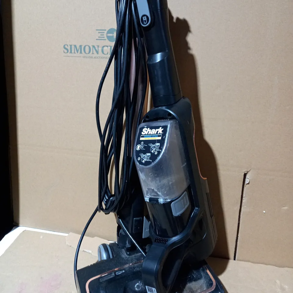 SHARK CORDED STICK VACUUM HZ500UKT