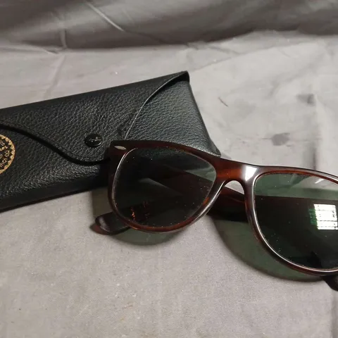 RAY-BAN SUNGLASSES – TORTOISESHELL FRAME