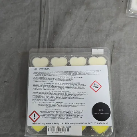 TOTE OF APPROXIMATELY 15 ASSORTED ITEMS TO INCLUDE: 2X WAX MELTS