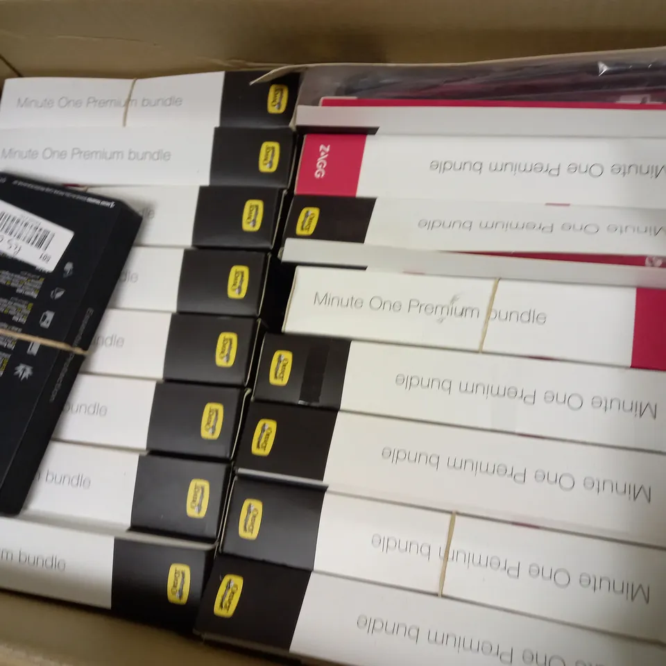 APPROXIMATELY 30 OTTER ZAGG MINUTE ONE PREMIUM BUNDLE FOR SAMSUNG GALAXY S20 ULTRA 5G
