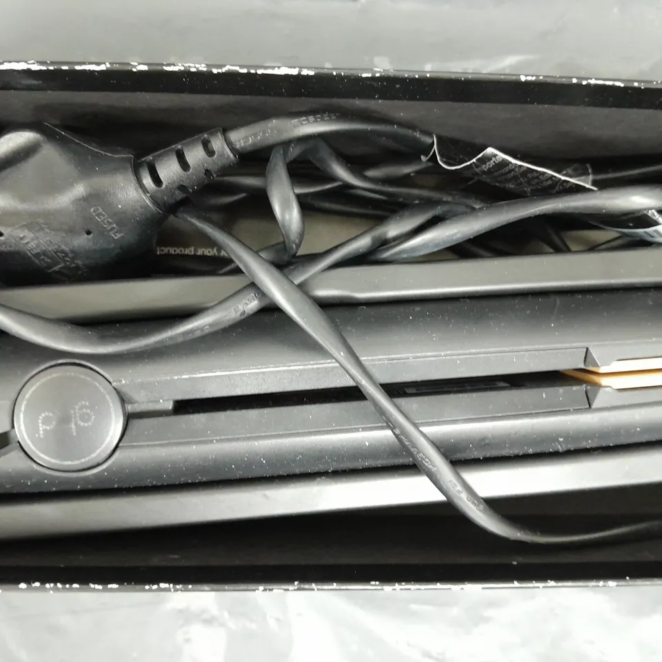 BOXED GHD ORIGINAL HAIR STRAIGHTENERS  RRP £139