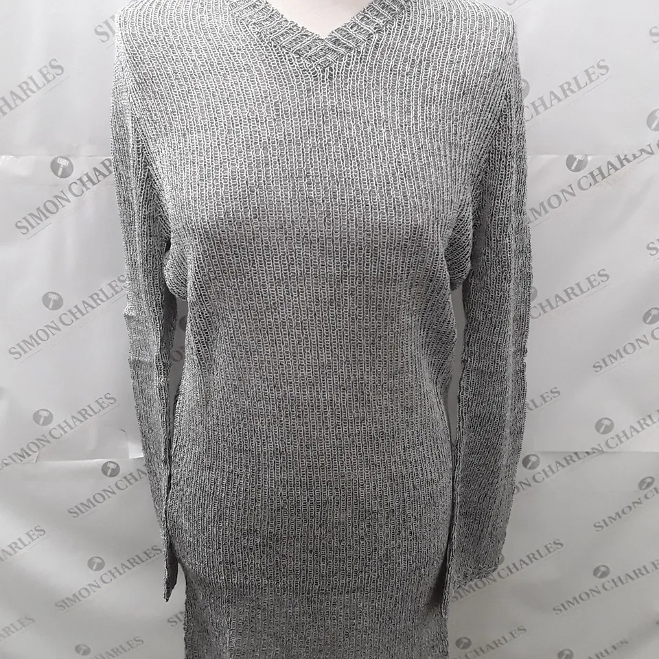 LOT OF APPROXIMATELY 30 BAGGED AMNESIA SILVER OR BLACK LONG SLEEVE KNITTED DRESSES - SIZE UNSPECIFIED 