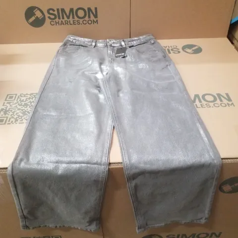 BOX CONTAINING APPROXIMATELY 4 BRAND NEW SIMPLY BE SHINY SILVER STRAIGHT LEG JEANS - SIZE 14