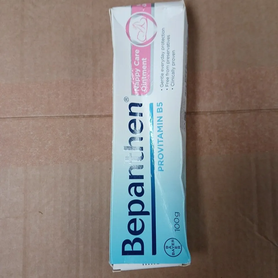 APPROXIMATELY 12 ASSORTED ITEMS INCLUDING BEPANTHEN NAPPY CARE OINTMENT AND ANTI SNORING MOUTH GUARD
