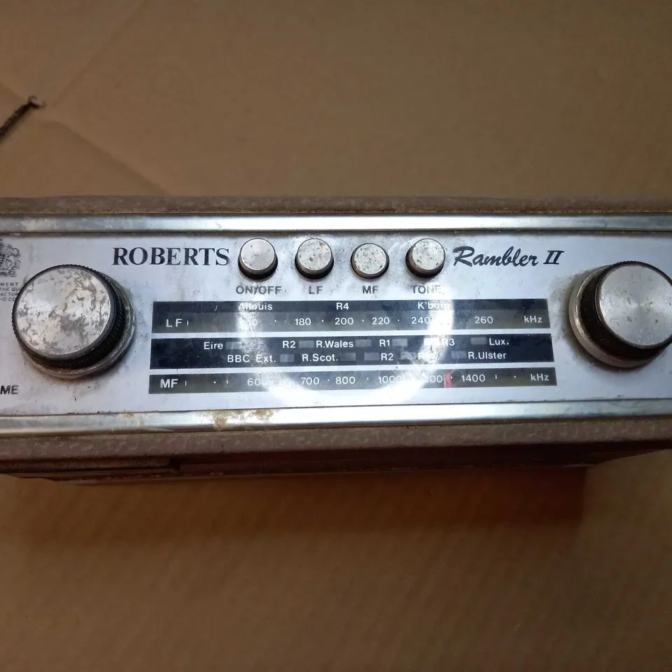 ROBERTS RAMBLER II CHARACTER FILLED RADIO