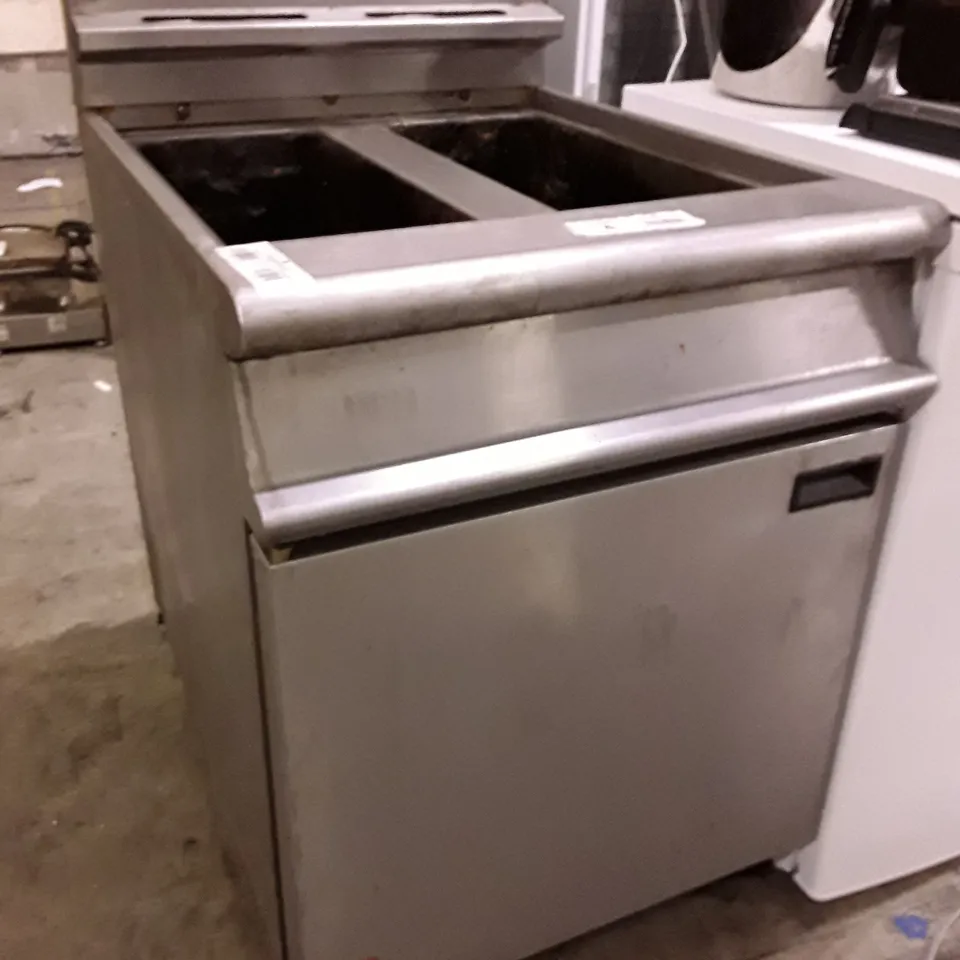 FALCON G3865 DOMINATOR TWIN TANK FRYER