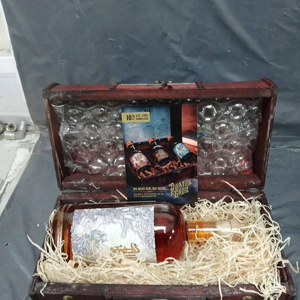 PIRATE GROG SPICED RUM GIFT CHEST 