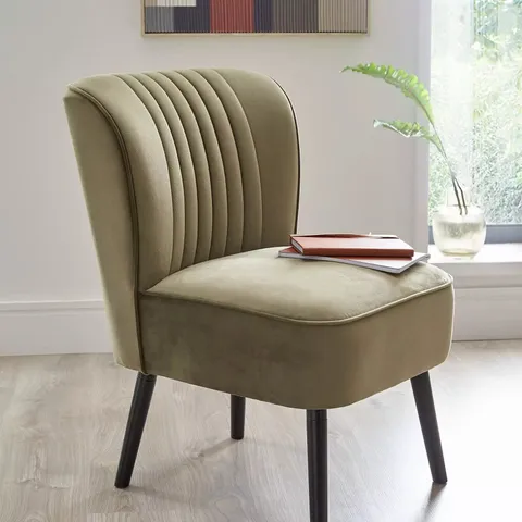 BOXED EVERYDAY POPPY ACCENT CHAIR - COLLECTION ONLY