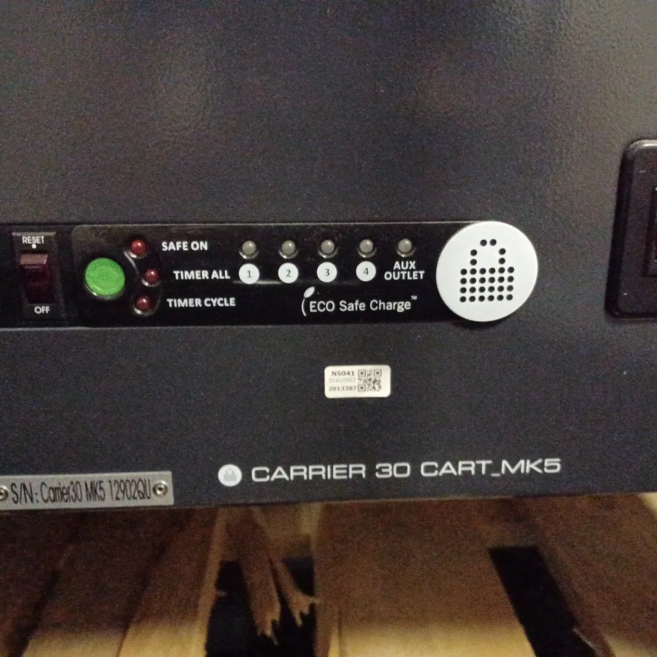 LOCK-N-CHARGE CARRIER 30 PORTABLE DEVICE MANAGEMENT CART