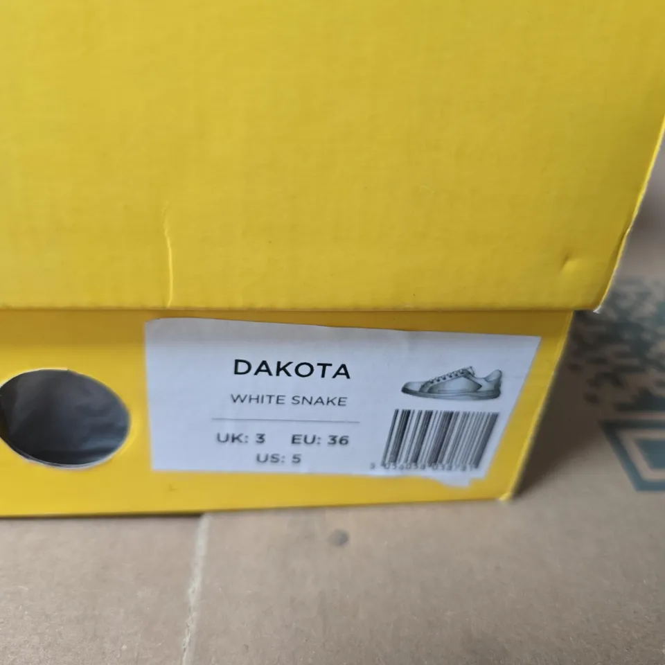 DAKOTA WHITE SNAKE SNEAKERS – WOMEN'S UK 3 (EU 36, US 5)