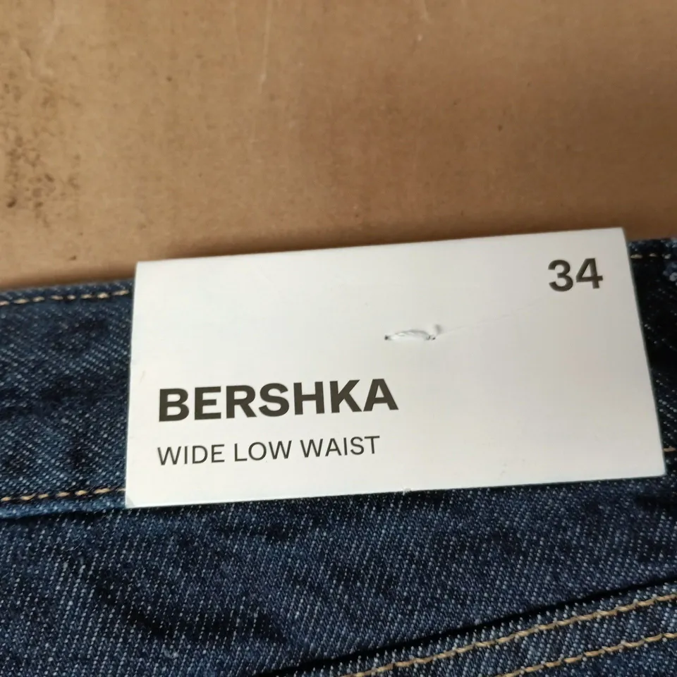 BERSHKA JEANS – WIDE LOW WAIST, UK SIZE 34 (TAG 34)