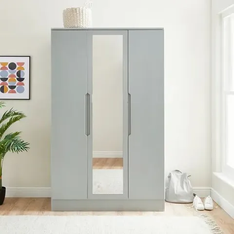 BOXED LARSON TRIPLE WARDROBE GREY (3 BOXES)