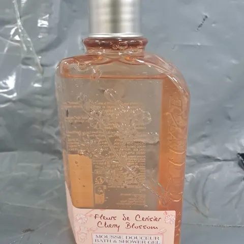 L'OCCITANE CHERRY BLOSSOM BATH & SHOWER GEL (250ML)