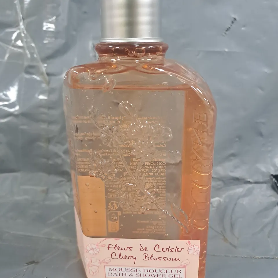 L'OCCITANE CHERRY BLOSSOM BATH & SHOWER GEL (250ML)