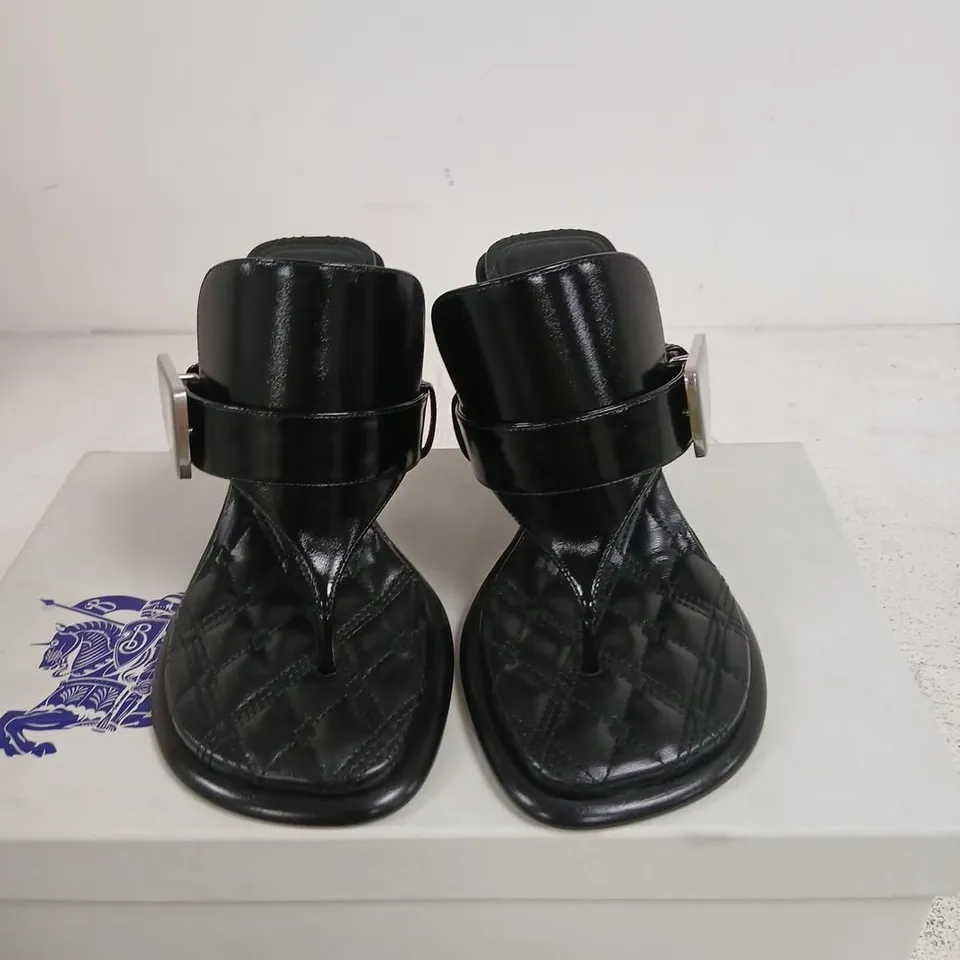BURBERRY BAY SANDAL – BLACK LEATHER, UK 2.5 (EU 35)