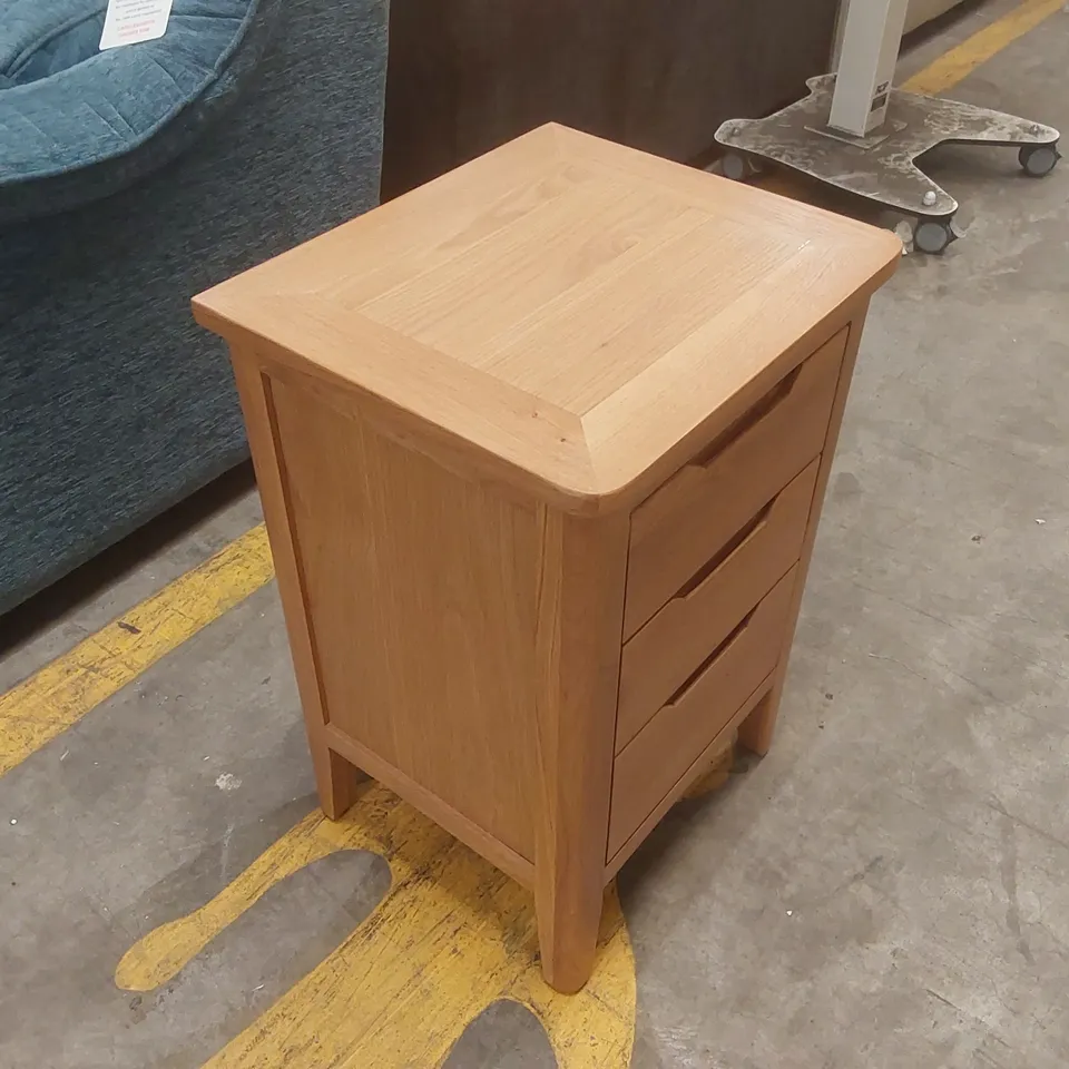 DESIGNER WOODEN 3 DRAWER CHEST OF DRAWERS