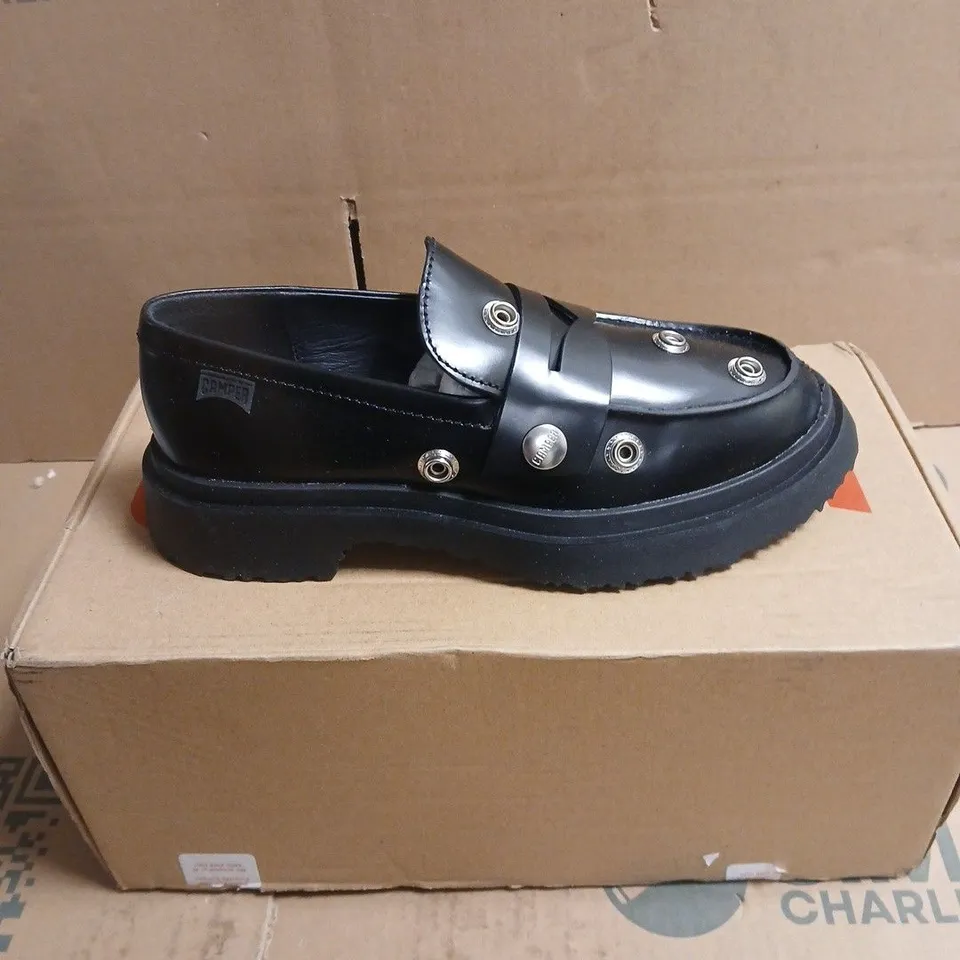 CAMPER BLACK LEATHER LOAFERS WITH METAL EYELET EMBELLISHMENTS, PLATFORM SOLE BOXED SIZE 36