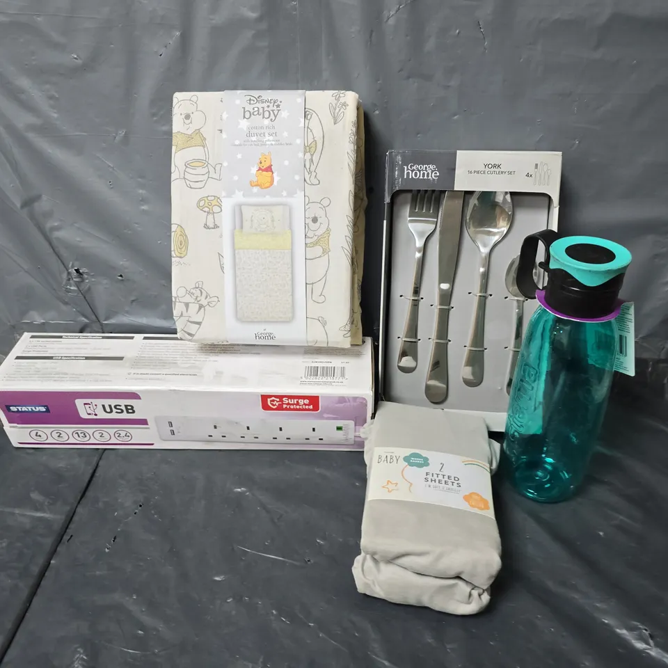 APPROXIMATELY 20 ASSORTED HOMEWARE ITEMS TO INCLUDE BABY FITTED SHEETS, WINNIE THE POOH DUVET SET, CUTLERY SET, ETC - COLLECTION ONLY