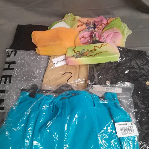 BOX OF APPROXIMATELY 15 ASSORTED CLOTHING ITEMS TO INCLUDE - TROUSERS, DRESS, JEANS ETC