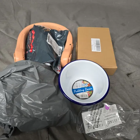 APPROXIMATELY 15 ASSORTED HOUSEHOLD ITEMS TO INCLUDE - BOWLS , NECK FANS , ETC