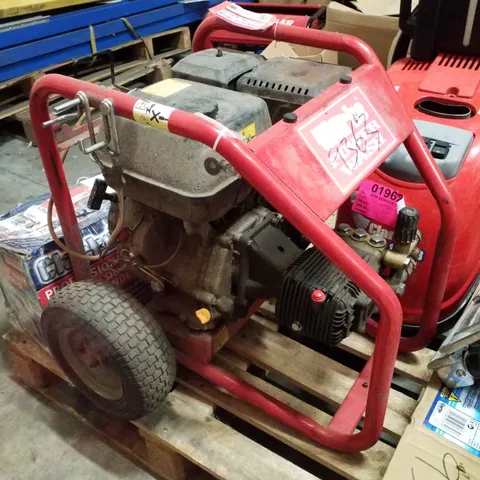 CLARKE PLS265B 13HP HEAVY DUTY PETROL PRESSURE WASHER 225 BAR (3263PSI)